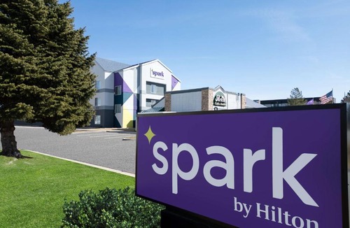 Salt Lake City Hotel | Spark by Hilton Salt Lake City Airport