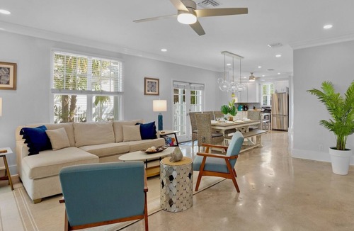 Bahama Village House | Special Summer Rates! *GARDEN OF EMMA* Pool + Last Key White Glove Service.