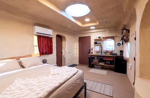 Beryl Junction House | Spectacular Cave Perfect for Families or Groups in Utah