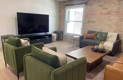 Central Business District Apartment | Spectacular Downtown Provo Loft, right in the middle of Everything!