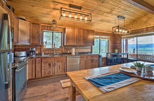 Mancos Cabin | Sprawling Mountain-View Cabin: 5 Mi to Mesa Verde