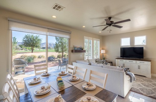 St. George Villa | Steps to Pool - 3BR Sleeps 10 on 18th w/Fire Pit