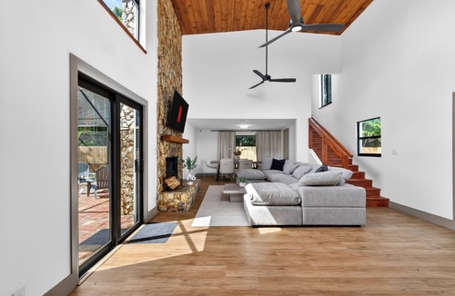 Driftwood House | Stonewood Escape 4BR Fireplace Near Hard Rock