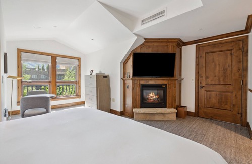 Downtown Resort | Studio/Residence, Aspen-Core, Hot Tub-Heated pool!