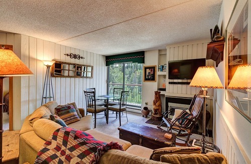 Peak 9 Condo | Stunning Breckenridge Views, Downtown & Ski-In/Out Condo, Hot Tub!