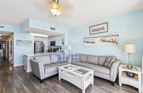 Lower Grand Lagoon Condo | Stunning View Summer dates still availalble free beach service book now!