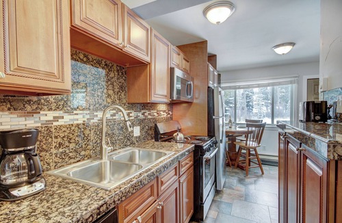 Breckenridge Condo | Stunningly Appointed Condo, Adjacent to Slopes/Hiking. Walk Downtown | PM2C