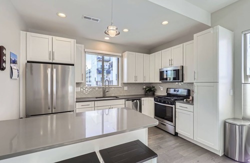 Arvada House | Stylish 2BR Basecamp in Arvada