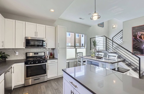 Arvada House | Stylish 2BR Basecamp in Arvada