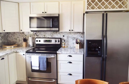Aurora House | Stylish 3BR Aurora Home w/AC Near Denver & DIA