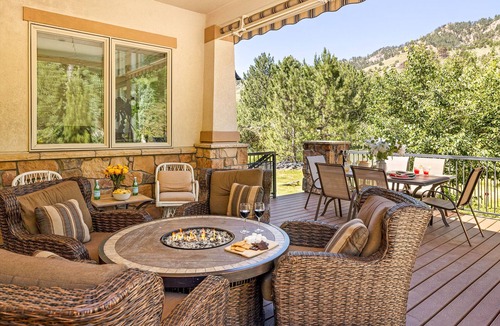 Newlands House | Stylish Home with Pool & Game Room, 5-min to Downtown
