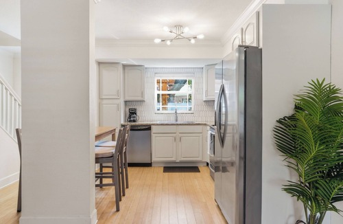 SoHo House | Stylish S. Tampa Townhouse - Fire Pit + Grill - Walk to SoHo