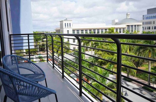 Doral Condo | Stylish Studio | Resort-Style Amenities