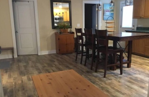Panama City House | Summer 90+ day stay! Walk to Dinner, Sunsets & the Bay! Pets OK!
