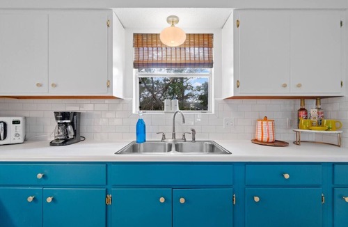 Kiska Beach House | Summer Discounted Rates! l Walk to Beach l Quiet West End of PCB l 5 Mins to 30A
