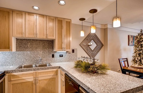 Peak 9 Condo | SUMMER FAVORITE Peak 9 VILLAGE AT BRECK Resort 2 blk to Main St/Pool & Hot tubs+