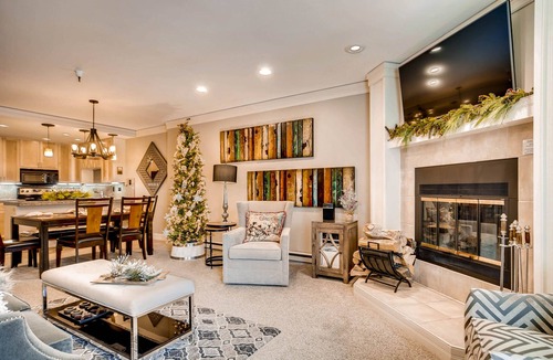 Peak 9 Condo | SUMMER FAVORITE Peak 9 VILLAGE AT BRECK Resort 2 blk to Main St/Pool & Hot tubs+