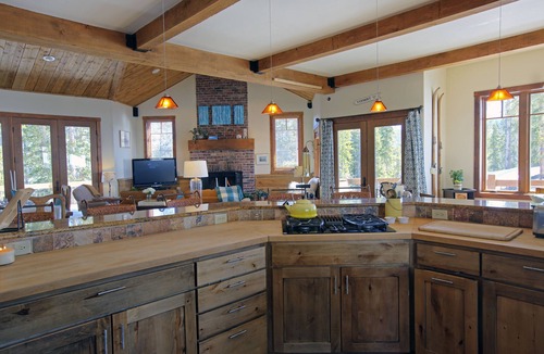 Warrior's Mark West House | Summer Fun Home ! Zipline, Tramp, Firepit, Trails, Big Views, Kid & Pet Friendly