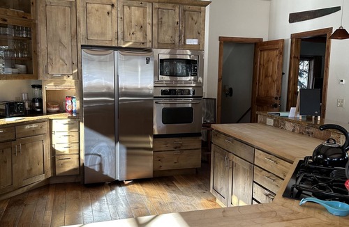 Warrior's Mark West House | Summer Fun Home ! Zipline, Tramp, Firepit, Trails, Big Views, Kid & Pet Friendly