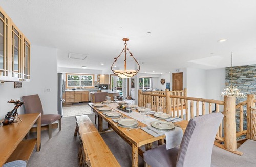 Quandary Village House | Summit County Escape | Private Hot Tub+ Deck