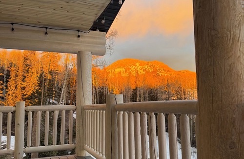 Beaver Cabin | Summit Life: a ski-in, ski-out retreat offering luxury mountain living.