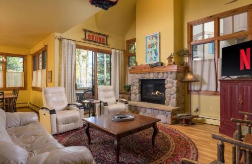 Edwards House | Summit Lodge at Arrowhead Resort Amenities