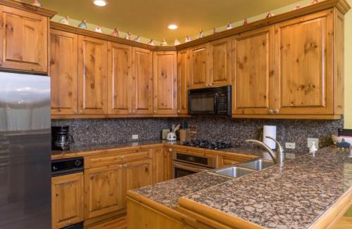 Edwards House | Summit Lodge at Arrowhead Resort Amenities