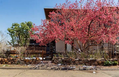 Newlands House | Sundance HQ - Two master suites + two bedrooms w private baths. Walk to Pearl St