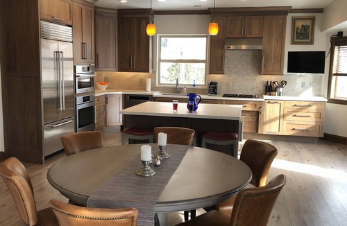Summit Park House | Sunny 5 Bd Mountain Home-Gorgeous View-Perfect for 2 or MultiGen Families-HotTub
