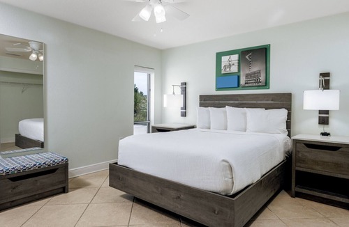 Fort Walton Beach Hotel | Sunset Coastal Retreat with Swimming Pools Near Island Activities