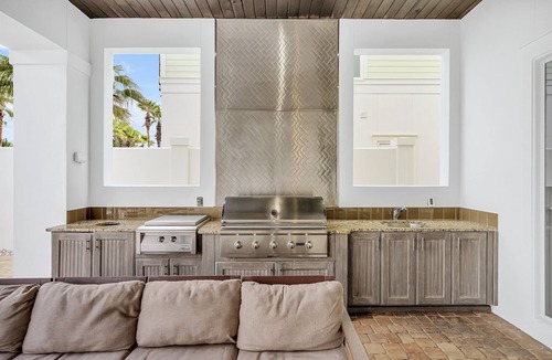 Frangista Beach House | Sunset Manor: Private beach, Ocean views, Heated pool, Free Golf cart, Game room