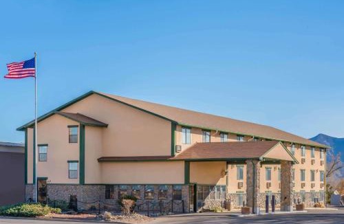 Cortez Hotel | Super 8 by Wyndham Cortez/Mesa Verde Area