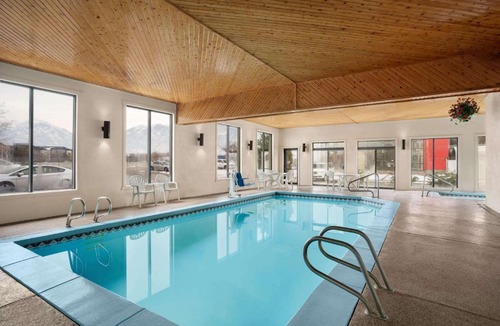 South Jordan Hotel | Super 8 by Wyndham S Jordan/Sandy/Slc Area
