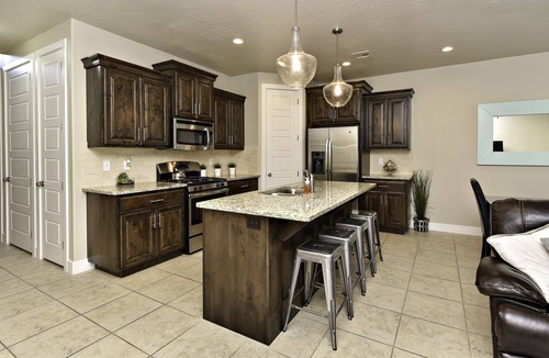 St. George House | Sweeping Red Rock Views - 4BR close to Pool & Hot Tub