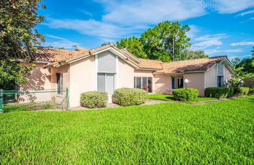 Groveland House | SWISS 29 - Golf Course