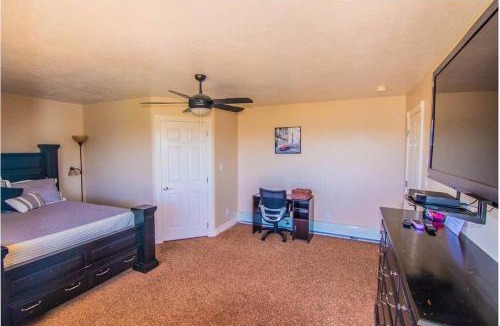 Parowan Apartment | Tacit Shadow Resort Escape Dual Suite, Gym, Coffee Bar, Hot-Tub, Free Laundry, Food Available