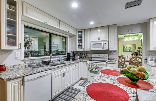 Limona Improvement House | Tampa Area Home w/Indoor Pool, Families Welcome!