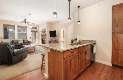 Silvercreek House | Ten Mile G201