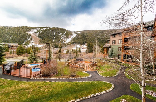 Mountain House Condo | Tenderfoot Lodge by Summit County Mountain Retreats