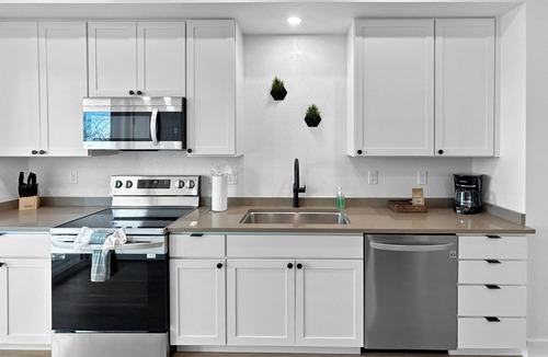 Grand Junction House | Terrace at 2 Rivers, No Pet Fee, Private Bath in Each Room