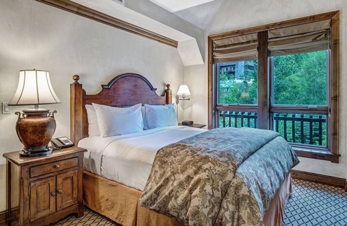 Aspen Hotel | The Aspen Mountain Residences Luxury 2 Bedroom Mountainside