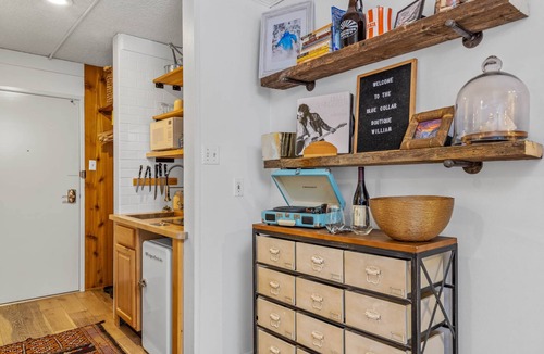 Telluride Condo | The Blue Collar Boutique = Affordable Adventure!