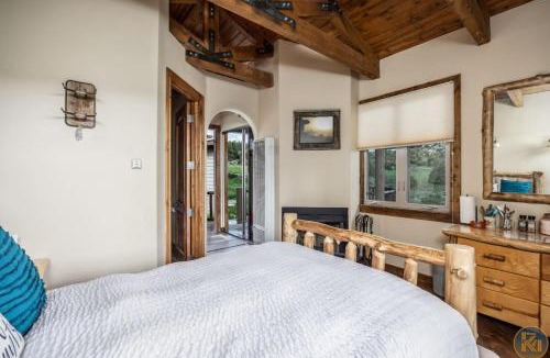 Alton House | The Bluebell Tiny Cabin at The Wildflower Near Zion and Bryce