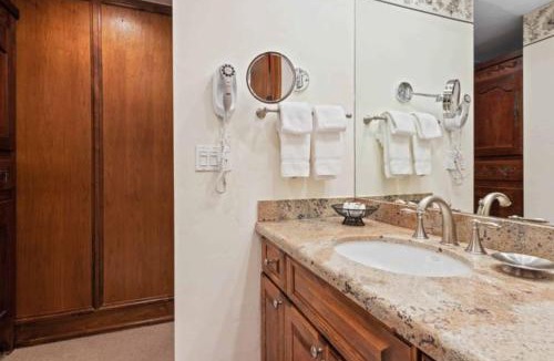 Beaver Creek Hotel | The Charter at Beaver Creek C225