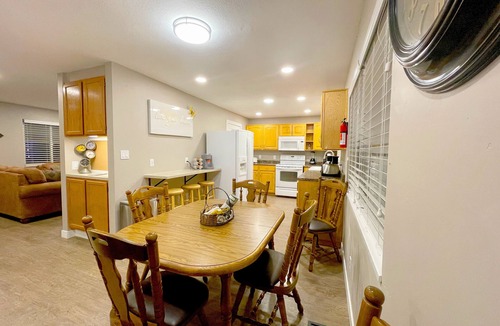 Brigham City House | The Dacha – Accessible Main-Level 2BR/2BA Retreat