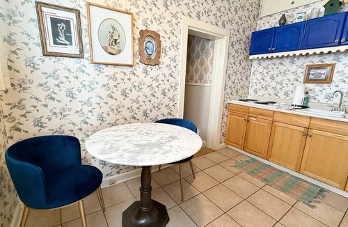 Leadville House | The Governor's Mansion — 6BR Sleeps 14, 3 Private Units, Hot Tub, Sauna