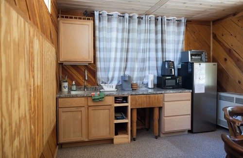 Antonito Cabin | 'The Loon's Nest' 1-bedroom cabin in the heart of the Rio Grande National Forest
