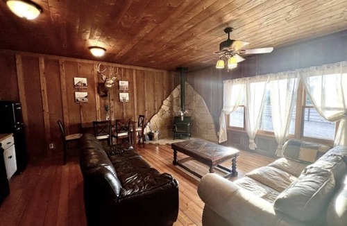 New Harmony Other | “The Mercantile” is a farmhouse style home on Morning Line Ranch.