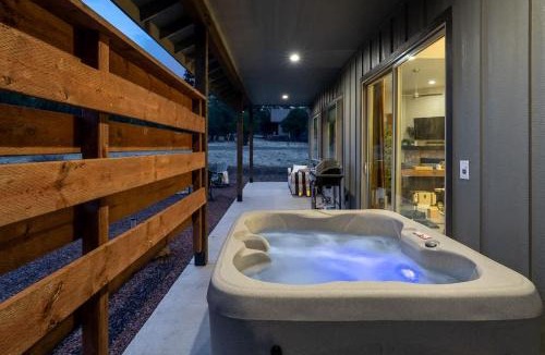 Williams House | The Pines & Putters Retreat