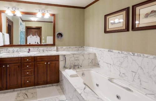 Aspen Cabin | The Ritz Carlton Club Aspen Highlands Colorado 2 Bedroom 2 Bathroom Sleeps 6!